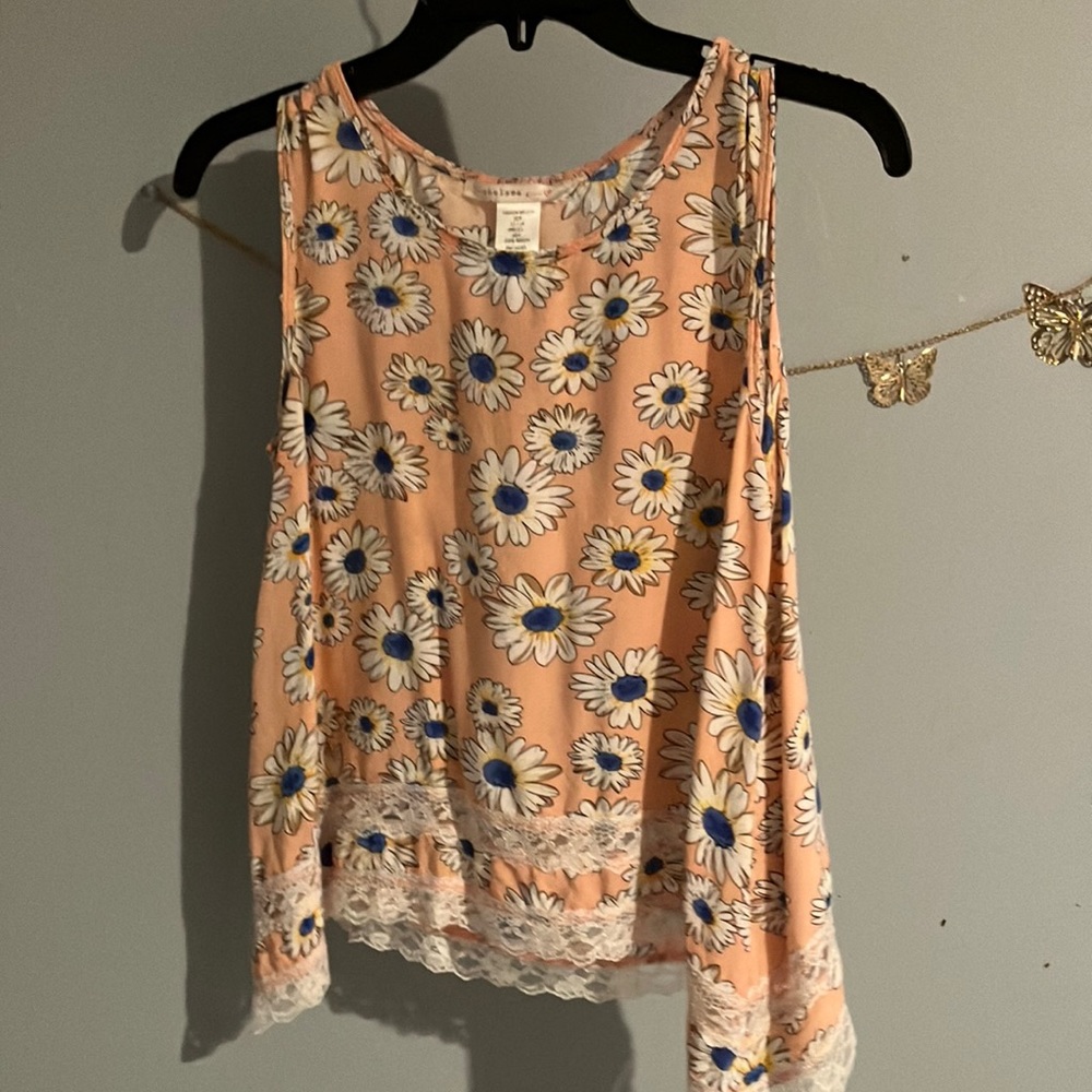 Flowered pink flowy tank